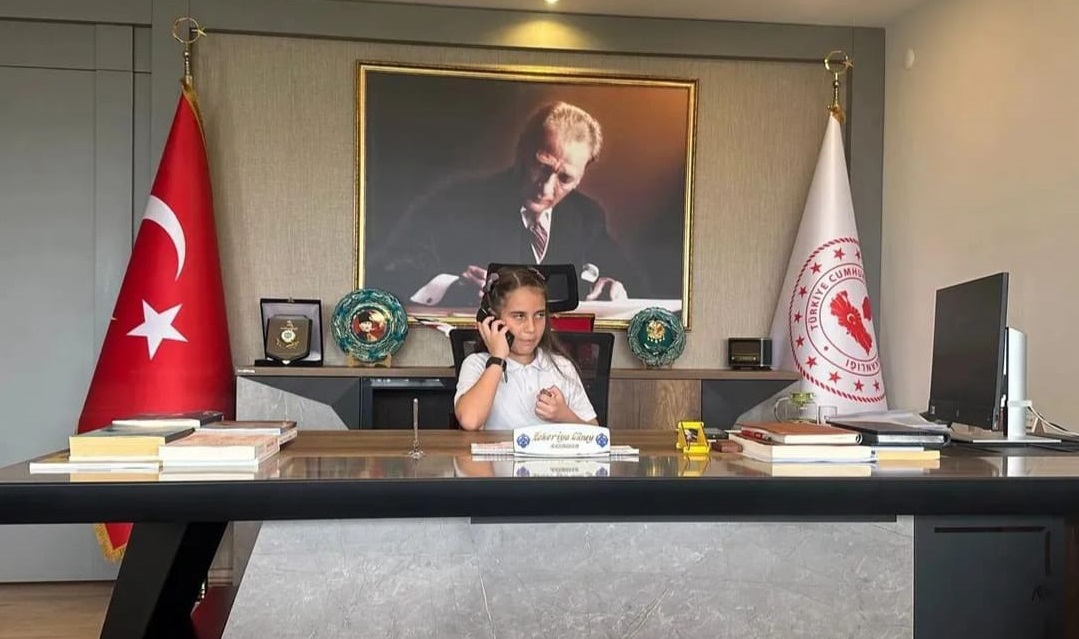 Aliağa'da Çocuklar Makamları Devraldı